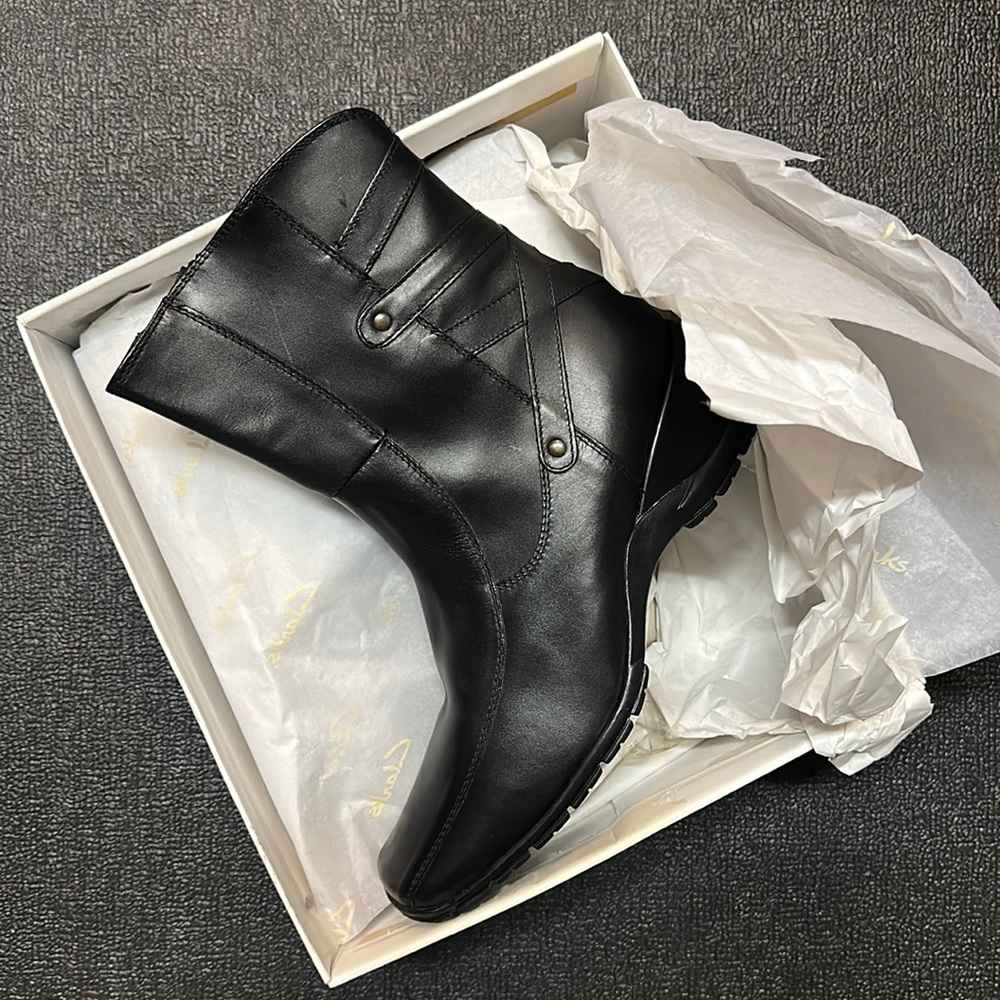 Clarks Mia Wild Boot NWT